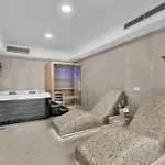 Ante - Private Pool, Wellness & Gym *