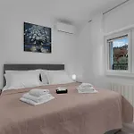 Ante - Private Pool, Wellness & Gym