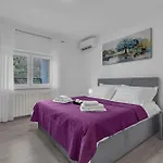 Ante - Private Pool, Wellness & Gym