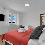 Ante - Private Pool, Wellness & Gym Šestanovac