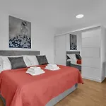 Ante - Private Pool, Wellness & Gym