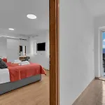 Ante - Private Pool, Wellness & Gym *