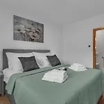 Ante - Private Pool, Wellness & Gym Willa Šestanovac